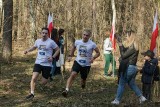 Bieg Lokalny „Tropem Wilczym” 2024 w Rabsztynie. 200 biegaczy uczciło pamięć żołnierzy wyklętych. Zobacz zdjęcia 