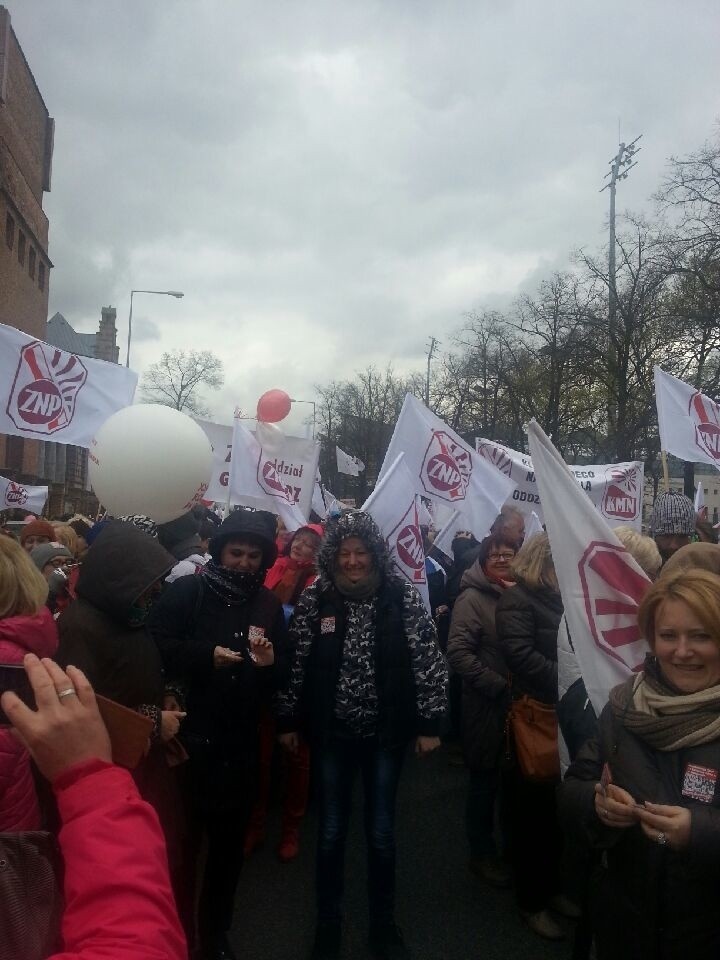 Nauczyciele z Lublina protestują w Warszawie (ZDJĘCIA)