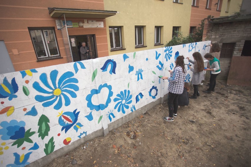 Fundacja Indygo realizuje to zadanie pod nazwą...