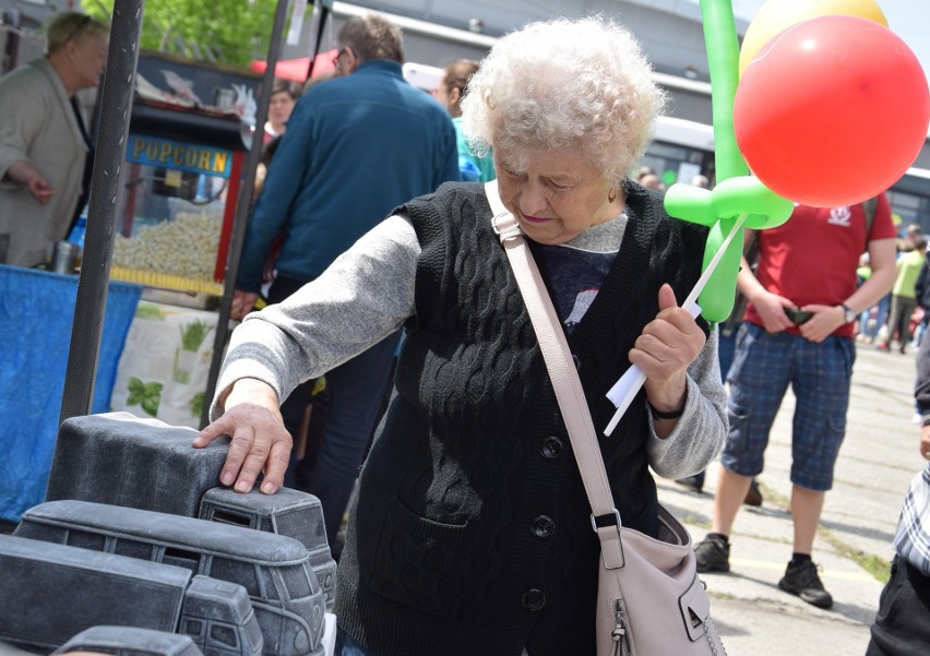 Piknik z okazji 50-lecia MZK w Kędzierzynie-Koźlu. Mnóstwo frajdy dla najmłodszych (zdjęcia)