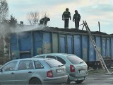 Pożar w pociągu w Inowrocławiu. Ogień objął aż 10 wagonów [wideo]