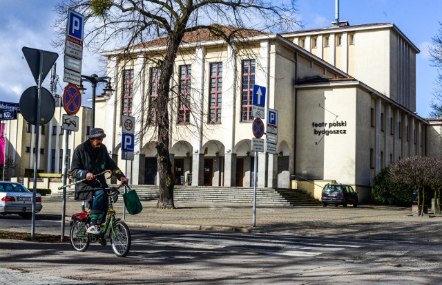 Dotacje ministerstwa kultury na działania teatralne i muzyczne. Sprawdź, które instytucje w Kujawsko-Pomorskiem dostały wsparcie.Ministerstwo Kultury i Dziedzictwa Narodowego opublikowało nareszcie wyniku kilku konkursów - wśród nich między innymi tych pod hasłem "Teatr i taniec" oraz "Muzyka". Sprawdzamy, które instytucje z Kujawsko-Pomorskiego dostały finansowe wsparcie, a które będą musiały się odwoływać.Teatr Polski w Bydgoszczy w tym roku [w poprzednim, za szefostwa Pawła Wodzińskiego i Bartka Frąckowiaka TP nie dostał dofinansowania - przyp. red.] otrzymał dotację na organizację Festiwalu Prapremier. Kwota? 207 tysięcy złotych.Pogoda na dzień (11.04.2018)  | KUJAWSKO-POMORSKIEŹródło: TVN Meteo/x-news