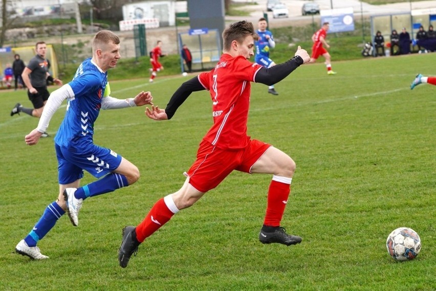 Hummel 4 Liga. AKS 1947 Busko-Zdrój zagra w derbach Ponidzia z Nidą Pińczów. Sparta Kazimierza Wielka zagra z Wierną Małogoszcz