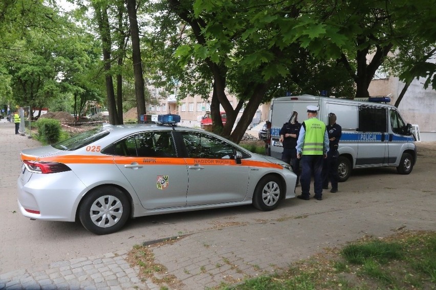 Niewybuch znaleziony w wykopie przy ul. Reymonta we...