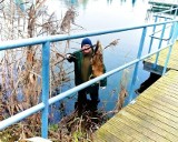 Staw na osiedlu Kopernika w Szczecinku oczyszczony i zarybiony [zdjęcia]