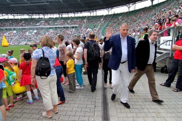 Rafał Dutkiewicz podczas Dnia Przedszkolaka na Stadionie Miejskim we Wrocławiu. Zdjęcie ilustracyjne