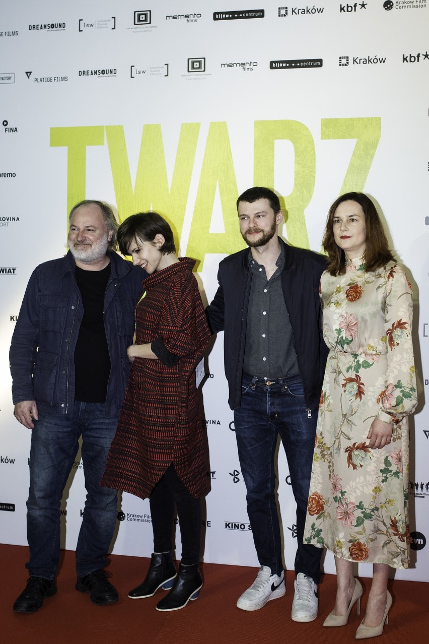 "Twarz" Małgorzaty Szumowskiej  - czuć niedosyt, ale zobaczyć trzeba