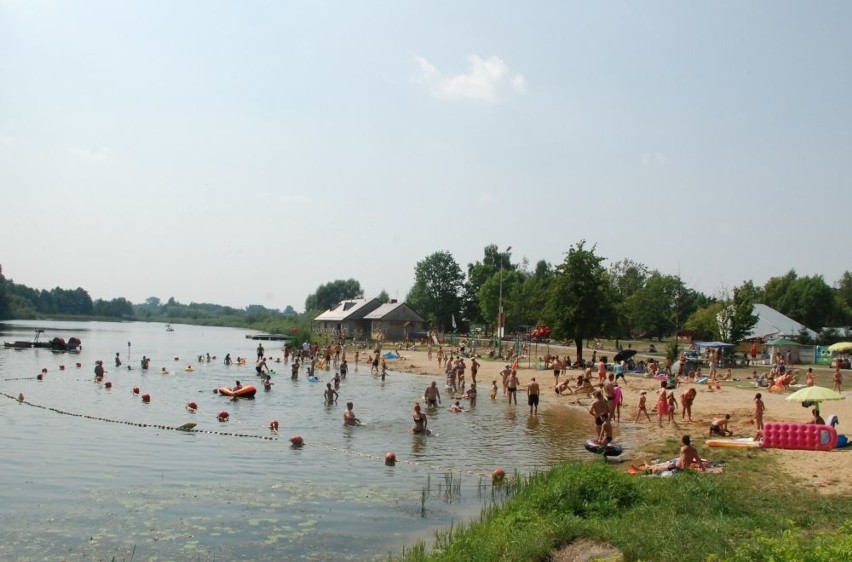 Turniej siatkówki plażowej i piknik w Iłży
