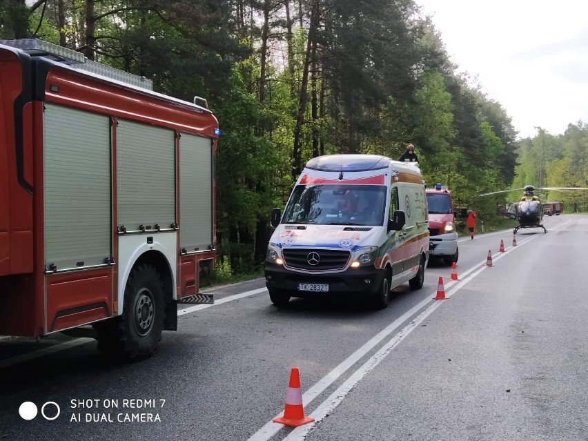 Poranny wypadek w miejscowości Wiosna. Nie żyje 28-latek [ZDJĘCIA]