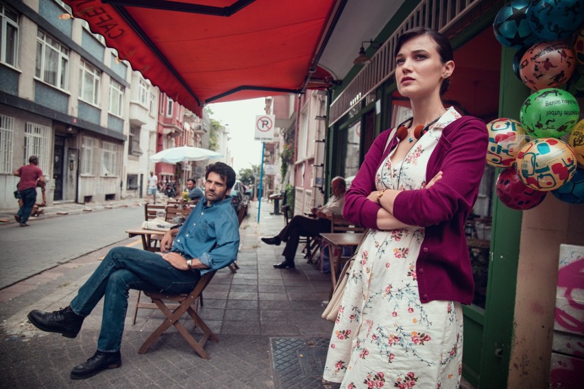 "Aşk 101". Pınar Deniz jest jedną z najlepszych tureckich aktorek. Zachwyciła w serialu Netflix!