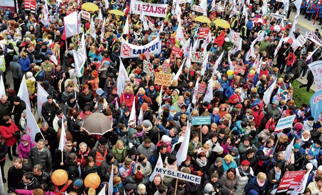 Poprzednia wielka manifestacja z udziałem nauczycieli w Warszawie odbyła się 18 kwietnia