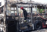 Pożar autobusu MPK na Olechowie. Z płonącego pojazdu pasażerów ewakuował kierowca [zdjęcia, FILM]