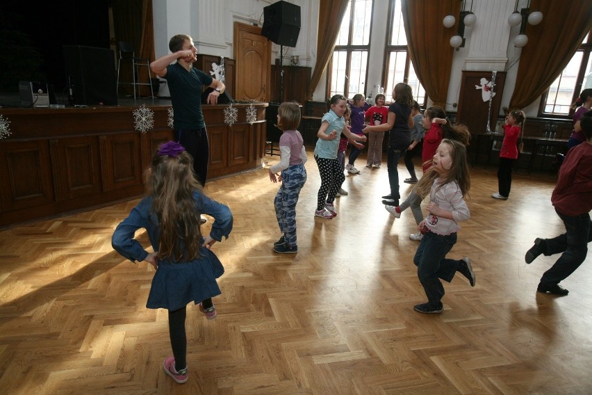 W SDK w Chorzowie dzieci uczą się tańczyć z...