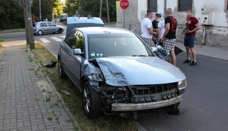 Wypadek kibiców ŁKS-u. Zderzyły się trzy samochody [zdjęcia]