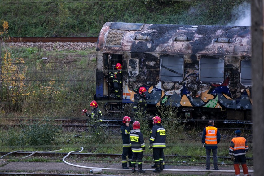 Spłonął wagon kolejowy na dworcu w Płaszowie