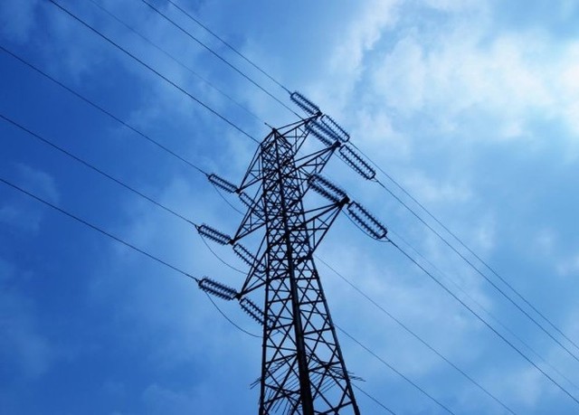 Linia energetyczna 400 kV Kozienice-Ołtarzew. Rozwiązana umowa na jej  budowę, ale PSE nie rezygnuje | Echo Dnia Radomskie