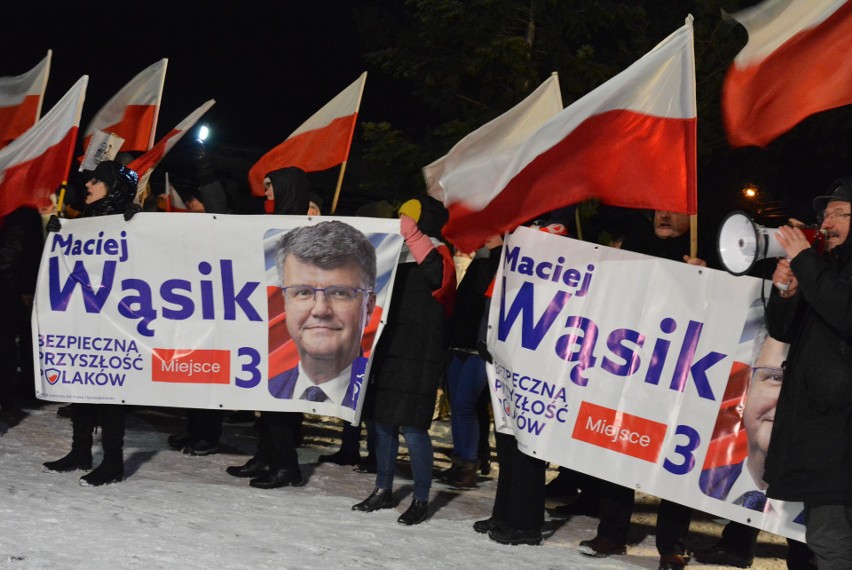 Protest przed Zakładem Karnym w Przytułach Starych, 13.01.2024. W obronie osadzonego tam Macieja Wąsika