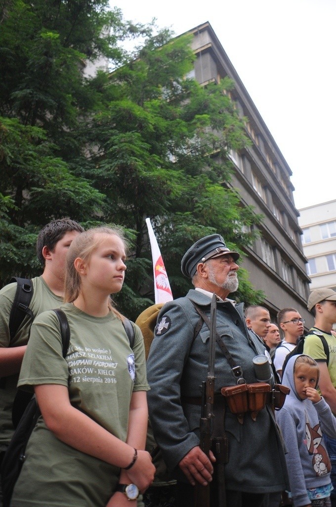 Wyruszyli z Krakowa w 51. Marszu Szlakiem „Kadrówki” [ZDJĘCIA, WIDEO]