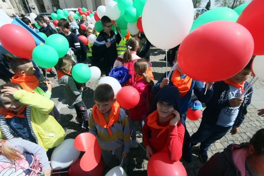 Dzień Solidarności Międzypokoleniowej w Lublinie. Dzieci i seniorzy utworzyli most (ZDJĘCIA)