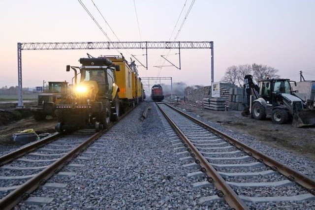 PKP zapowiada, że latem tego roku zakończy prace na stacjach i przystankach w Puławach