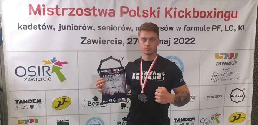 Sportowcy ASW Knockout Zielona Góra zdobyli w Zawierciu 10...
