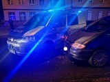 Radiowóz zderzył się z osobówką na ulicy Szubińskiej w Bydgoszczy [zdjęcia] 