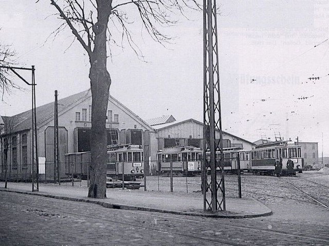 Koszalin. Zajezdnia tramwajowa, zdjęcie datowane na 1914-19515 rok.