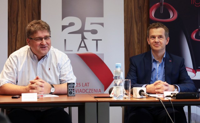 Właściciel Stelmetu BC Janusz Jasiński  i wiceprezese firmy Lug SA Mariusz Ejsmont. Obie strony są bardzo zadowolone z kolejnej dwuletniej umowy.