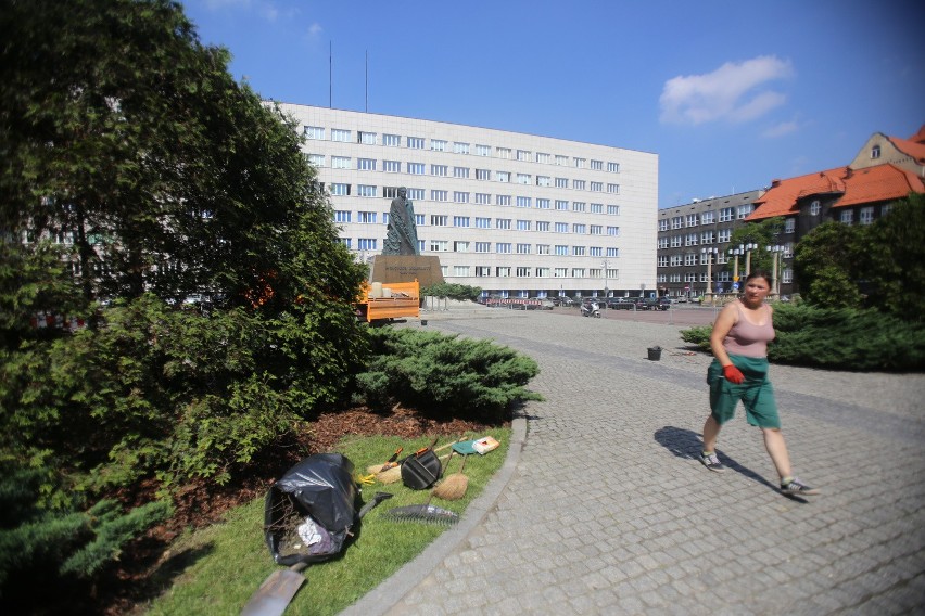 Prezydent Andrzej Duda przyjeżdża do Katowic. Drogi w...