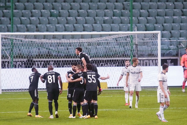 Karabach Agdam (czarne stroje) w październiku 2020 roku zamknął Legii Warszawa drogę do fazy grupowej Ligi Europy