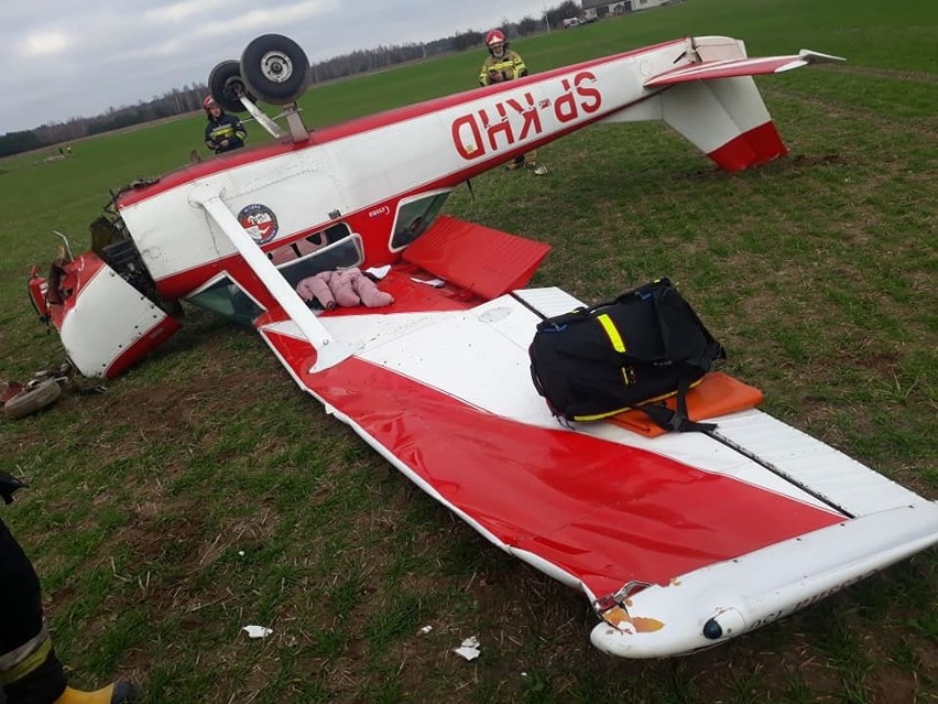 Awionetka z Dęblina rozbiła się w miejscowości Brzóza koło Kozienic. Pilotka trafiła do szpitala