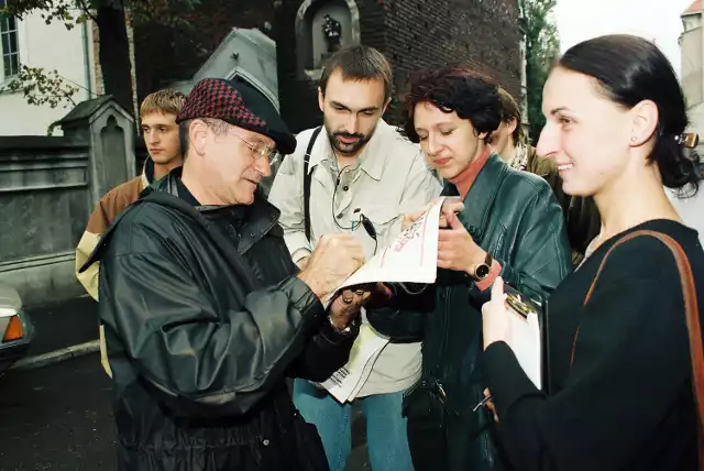 Robin Wiliams w 1997 roku gościł z żoną w Piotrkowie Trybunalskim, gdzie powstawały zdjęcia do filmu "Jakub kłamca" w reżyserii Petera Kassovitza