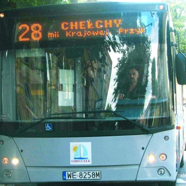 Autobusy Warbusa (na zdjęciu) obsługują 85 proc. transportu...