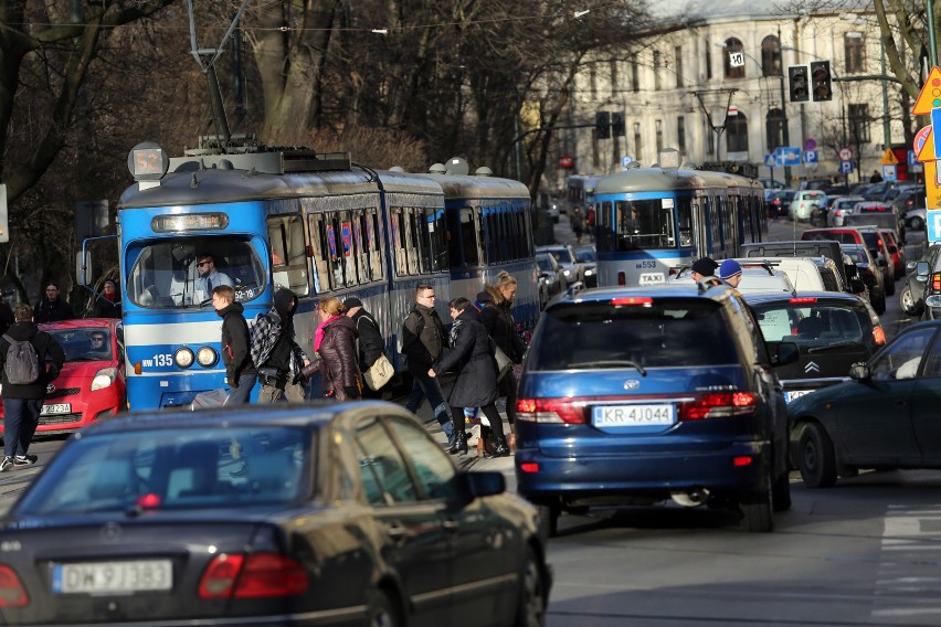 Kraków. Trzy tygodnie bez tramwajów na ulicy Westerplatte