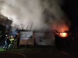 Nocą zapaliła się stodoła w Liszkach. Obiekt został całkowicie zniszczony, a z nim wiele sprzętu