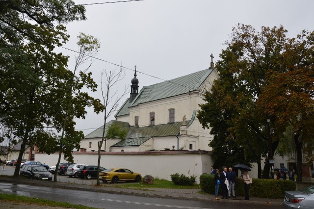 Na remont muru ogrodzenia zespołu klasztornego Ojców Kapucynów w Stalowej Woli - Rozwadowie gmina dostanie 2,392 miliona złotych