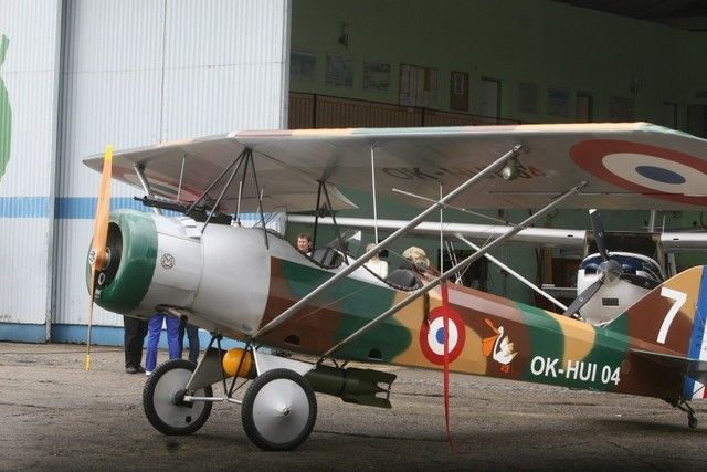 Pojedynek lotników (dogfight) z czasów I wojny światowej i...