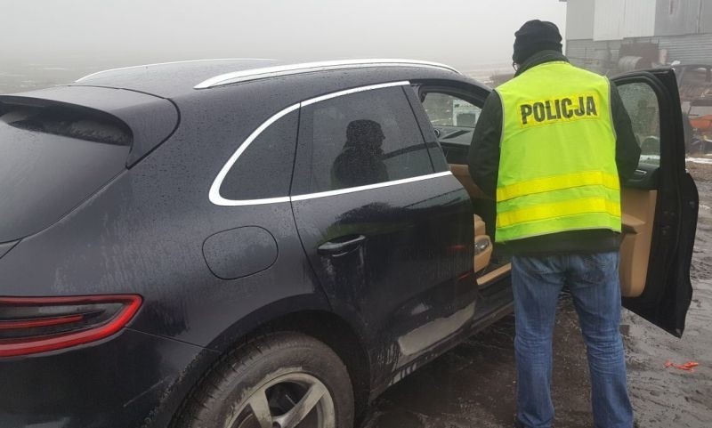 Złodzieje z Pomorza nie cieszyli się długo skradzionym w Myślenicach porsche