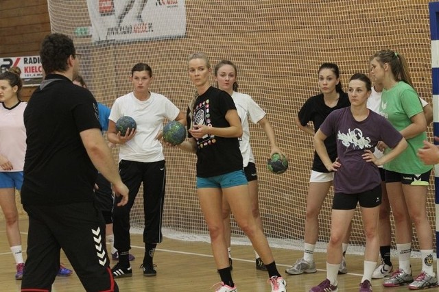 Trening piłkarek ręcznych Korony Handball Kielce