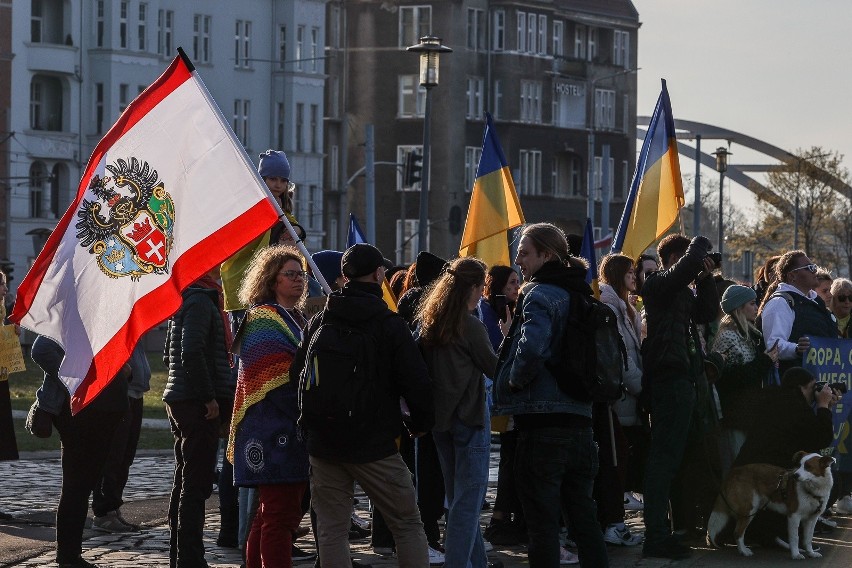 Gdańsk. „Stop finansowaniu wojny”. Protest młodzieży...