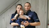 Aleksander Piontek, syn policjantów z Tarnowskich Gór, potrzebuje rehabilitacji. Jego rodzice pomagają innym, dziś sami proszą o pomoc