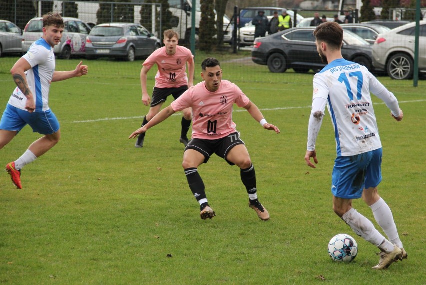 4 liga. JKS Jarosław wygrał derby z Wólczanką Wólka Pełkińska 5:0 [ZDJĘCIA]