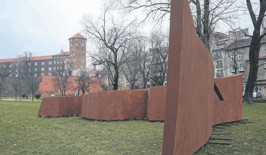 Kombatanci oburzeni unieważnieniem przetargu na budowę pomnika AK