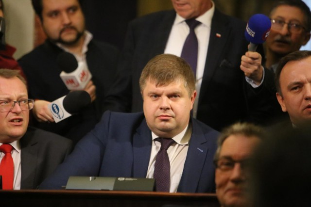 Wojciech Kałuża przeszedł do klubu PiS, co umożliwiło Prawu i Sprawiedliwości objęcie samodzielnej władzy w regionie