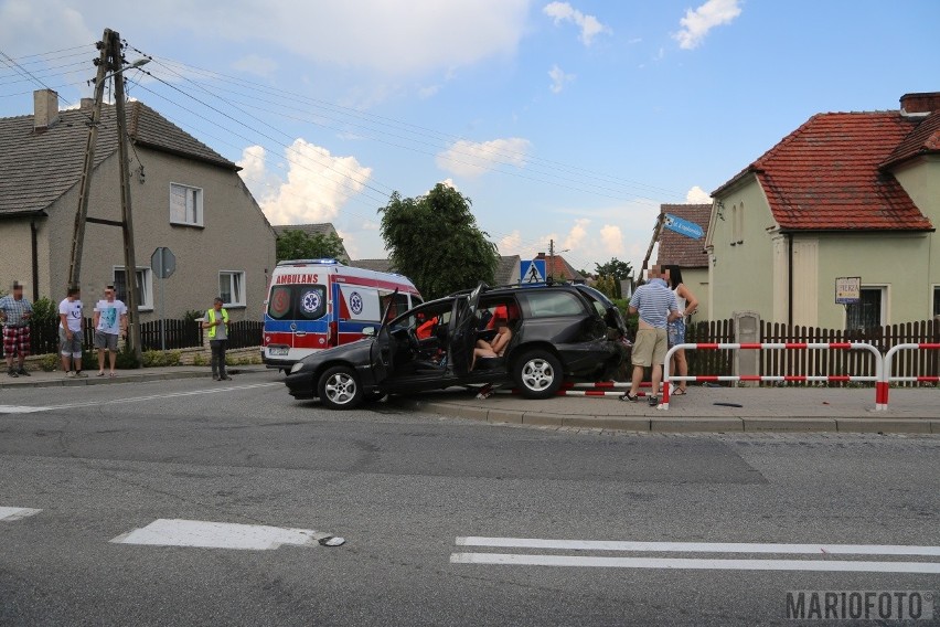 Wypadek samochodu SOP pod Opolem.