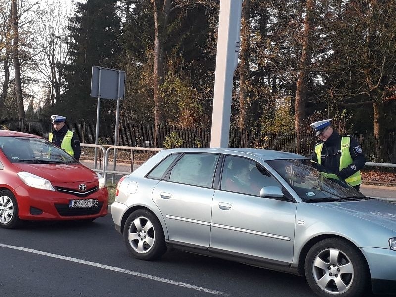 Trwa policyjna akcja „Znicz 2019”. Jak co roku policjanci...