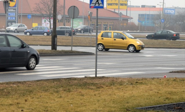 Marek Browiński wnioskuje do radnych koalicji, aby ponownie zgłosili interpelację o przebudowie widocznego na zdjęciu skrzyżowania na rondo