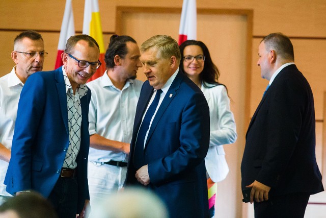 Zbigniew Nikitorowicz złożył już mandat radnego. teraz będzie wspierał prezydenta Truskolaskiego jako jego zastępca.