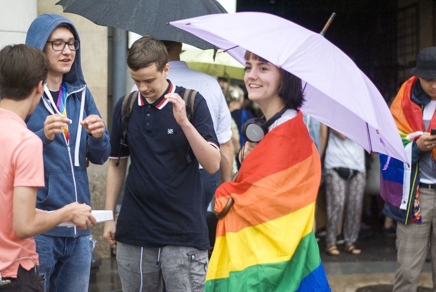 Solidarni z uczestnikami Marszu Równości w Białymstoku (ZDJĘCIA, WIDEO)