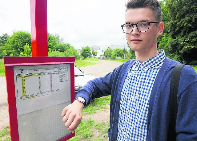 Linią C dojeżdża na uczelnię Jakub Urynowicz, student kierunku ochrona środowiska. Jego zdaniem warto wprowadzić pewne korekty w tym połączeniu, choćby godzinowe.